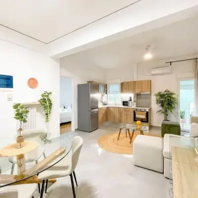 Vibrant 2BR in Koukaki