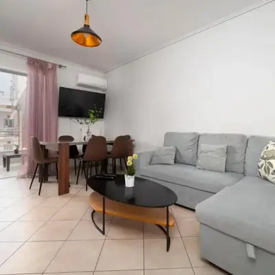 3BA next to metro and Athens city center with view