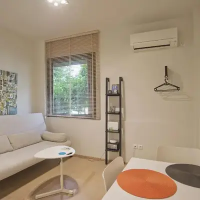 Cozy and modern studio Vouliagmeni Steps to Beach
