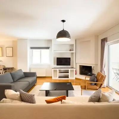 Spacious Family Apt in Glyfada
