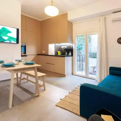 2 Bedroom Apt with Secret Garden In The heart Of Athens