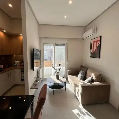 Stylish Condo Nearby Acropolis & Metro