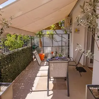 Bright small penthouse in the center of athens
