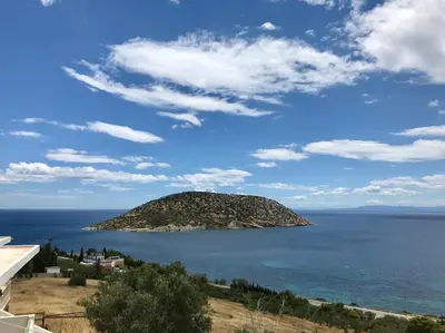 a small island in the middle of the ocean at Casa Arsida in Anavissos