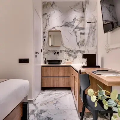 Athens Marble - Intimate studio