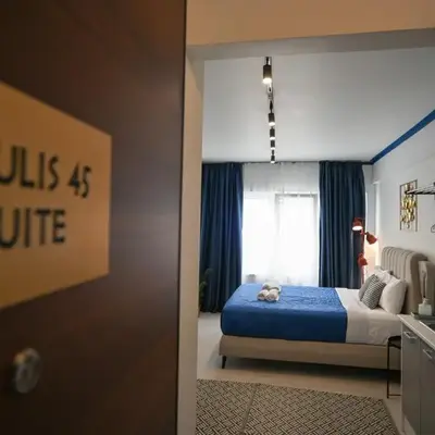Plaka Voulis 45 by Zeus Suites