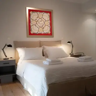 Bright Gem in Vibrant Popular Neighborhood