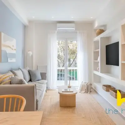 Koukaki Elegance - Athenian Retreat near Acropolis