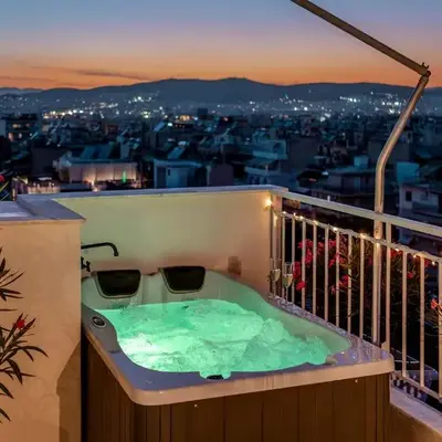 Rooftops of Athens - Vathi Studio Jacuzzi & View
