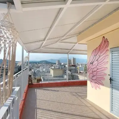 A bright and relaxing penthouse on the 5th floor