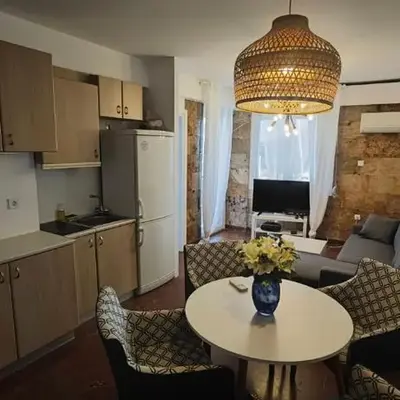 Luxury 2bdr apartment with sea view and 50m from the beach