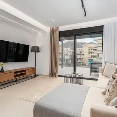 Elegant Penthouse 2 BRs - Large Veranda with View