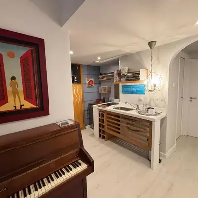 Arthome Acropolis Spot