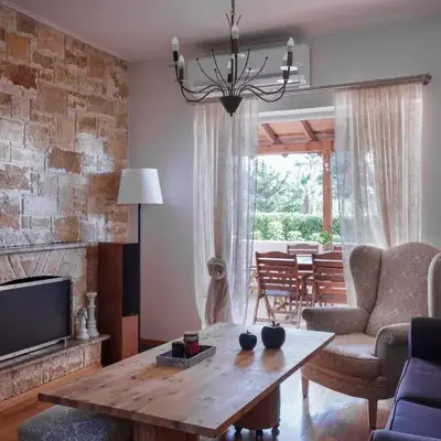 Evi's Voula Home