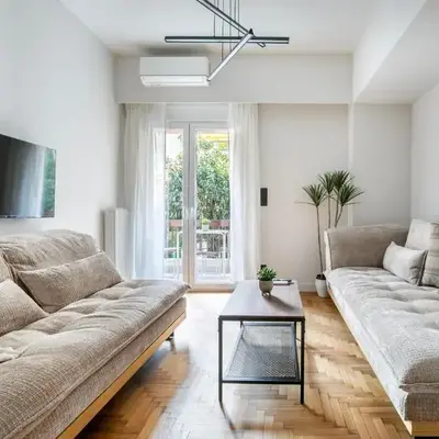 Belmont - 2 BR Apartment & Balcony in Athens