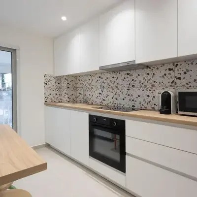 Seaside Elegance Brand New 2BD Luxury Stay