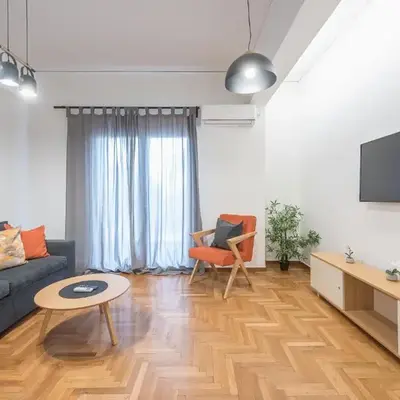 Airy 1BR by Flisvos Marina