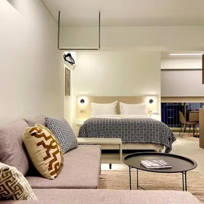 THE NIXON Luxury Suites and Apartment Hotel