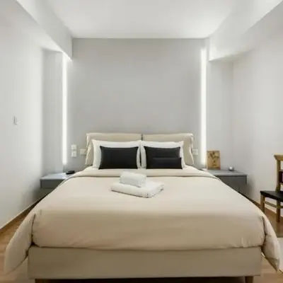 Athens Premium Euthalia