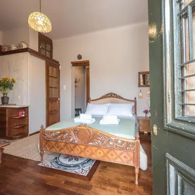 Charming Vintage Retreat