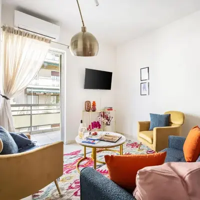 Modern 2BR Apartment with Balcony Near Metro