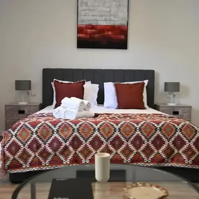 Plaka Two-Bedroom Flat with Acropolis View Terrace