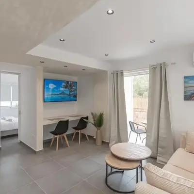 South Metro Suite