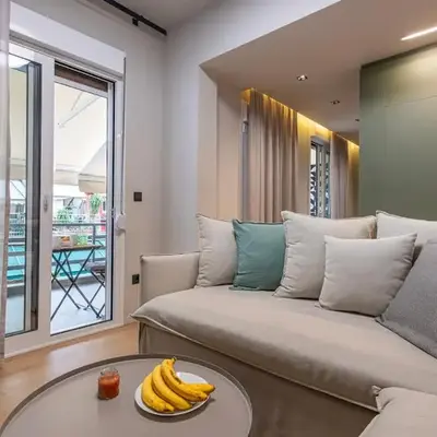 Cozy 1BR with Balcony in Kipseli