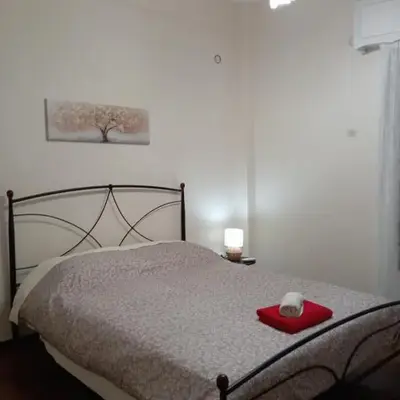 Room Z for two 5' from metro