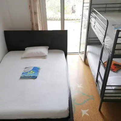 SHARED ROOMS NEAR ACROPOLIS & MONASTIRAKi area