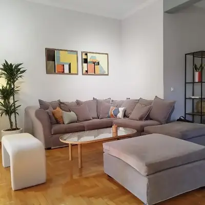 Spacious modern flat in Koukaki