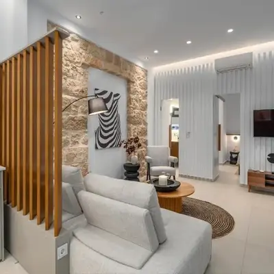 'Green & Blue' Castella Luxury Suites