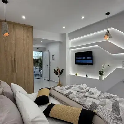Stylish Athens Base near Acropolis & Metro