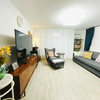 Zoy's house
