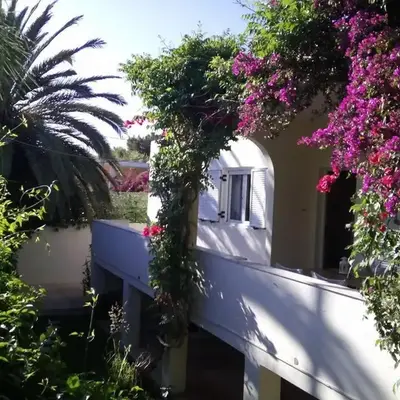 Lagonissi Summer House
