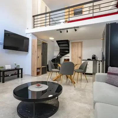 LEX & LUX 3-Levels Maisonette
