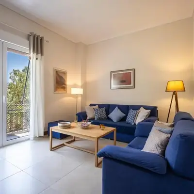 Philon's City Retreat - Near Athens Center