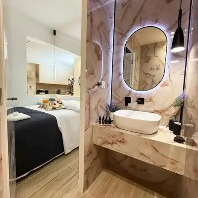 Petit and Peaceful Retreat