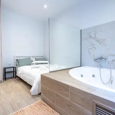 Cute apartment with jacuzzi
