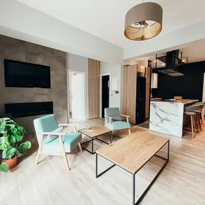 Sunlit luxurious flat at pagrati!