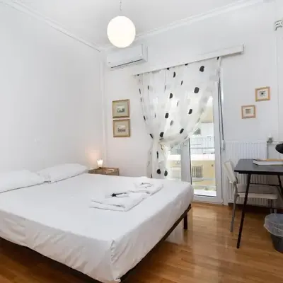 Spacious 3 Bedroom Apartment With Large Balcony