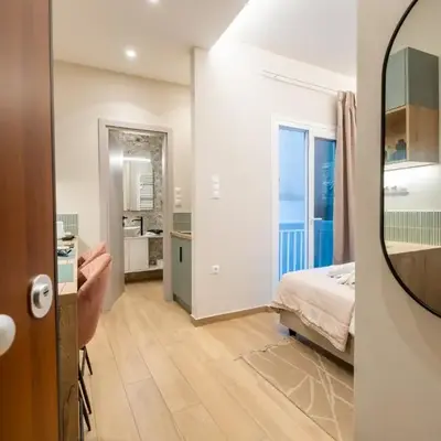 The Minion Elegant Suite Piraeus