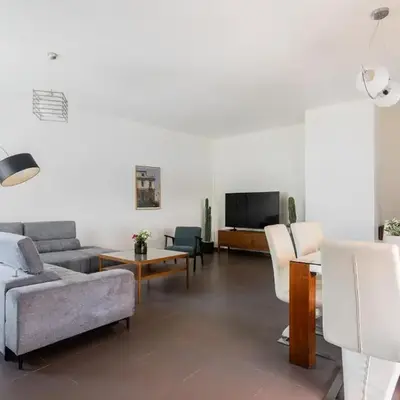 Town house by Phoenix Apartments