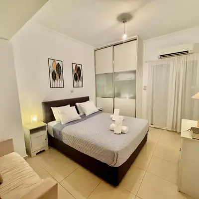 Marina Zeas Spacious Two Bedroom Apartment