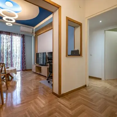 Central Spot 2-Bedroom Apt by ΜΡS