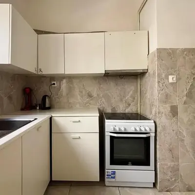 2 bedroom near Dafni metro
