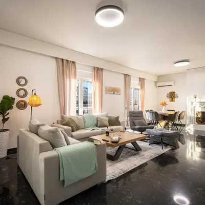 Traveler's Dream 3-Bedroom Renovated Penthouse