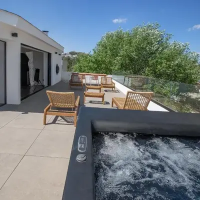 Luxury Loft Sauna HotTub Psyhiko