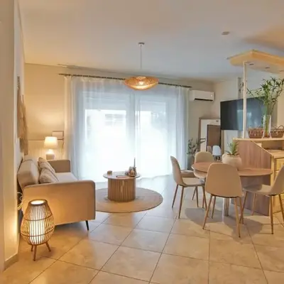 Modern Beach Retreat 2BR in Coastal Palaio Faliro