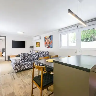 Modern apartment in Glifada